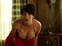 Hermosa MILF complace a una polla con sus hermosas manos