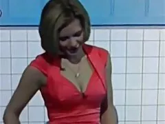 Sexo a pelo con una milf blanca inclinada eyaculando dentro de ella