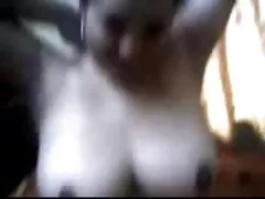 Impresionante rubia teniendo sexo anal en la lavandería